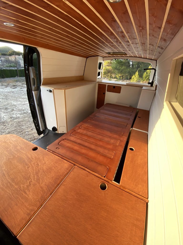 galería interior camper